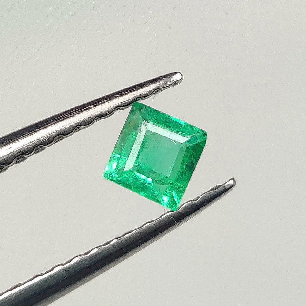 0.20 Ct Natural Zambian Green Emerald Square Cut: Weight - 0.20 Ct / Dimensions - 3.40 x 3.30 x 2.30 mm / Shape - Square Cut / Color - Green / Clarity - SI / Origin - Zambia / Treatment - Natural Emeralds are commonly enhanced by oil
