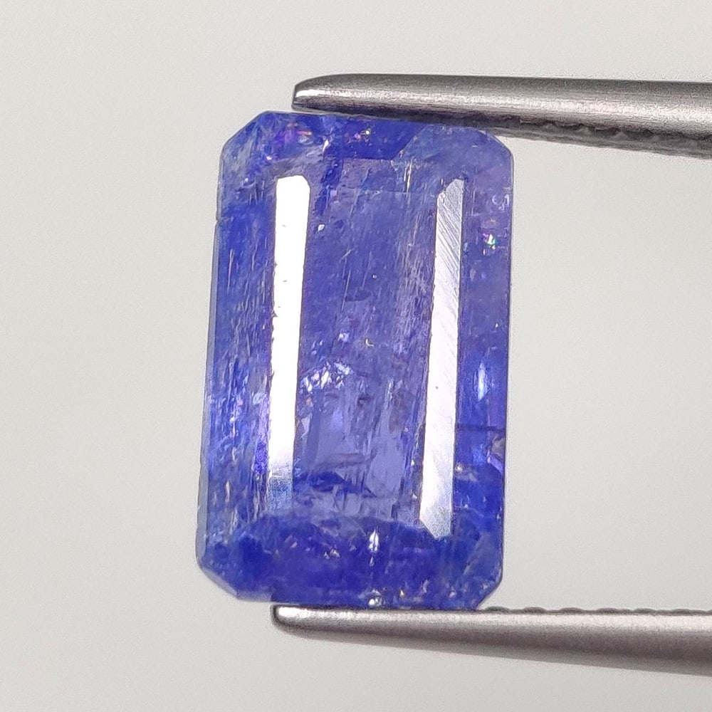 3.92 Ct Natural Tanzanite Octagon Cut (1 of 2)