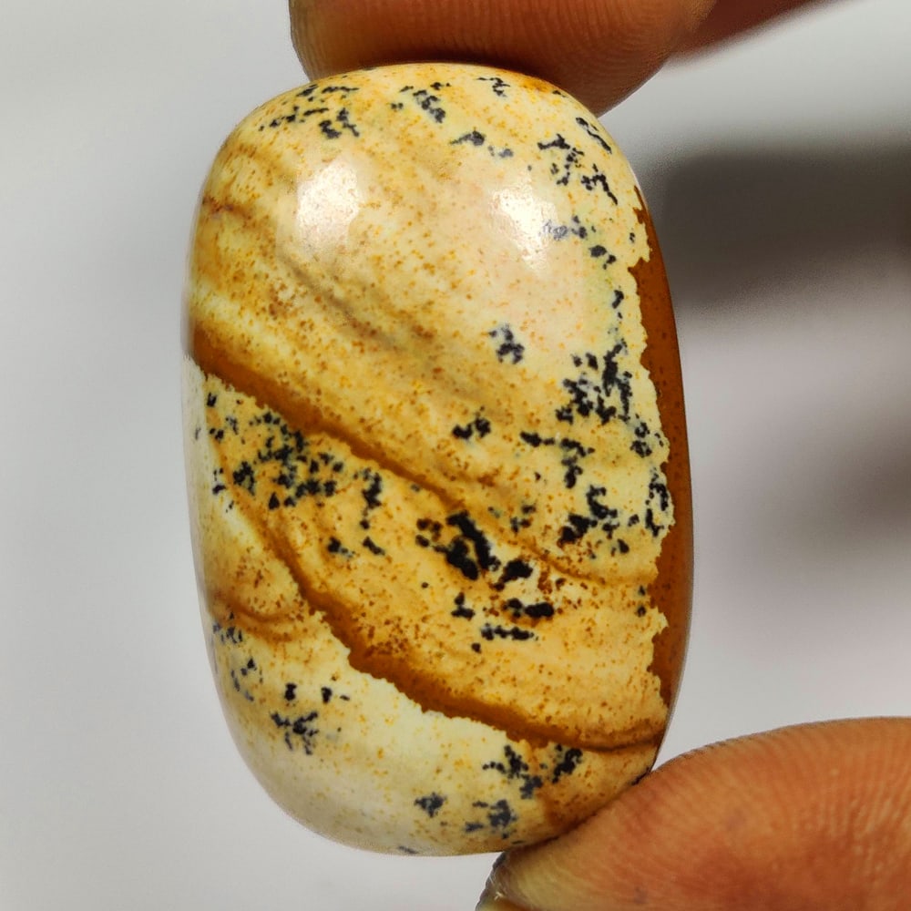 35.15 Ct Natural Wood Jasper Quartz Cushion Cab: weight - 35.15 Ct / Dimensions - 31.00 x 20.00 x 7.10 mm / Shape - Excellent Cushion Cab / Origin - Brazil / Treatment - None