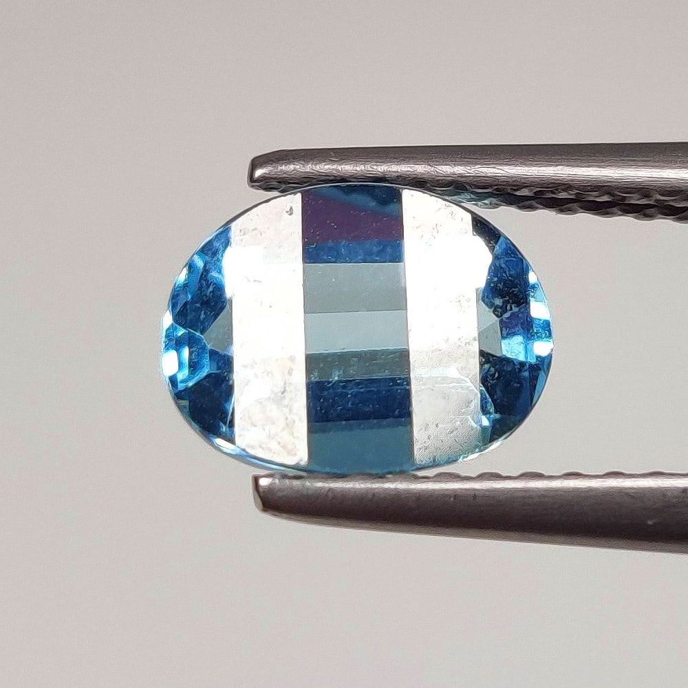 1.35 Ct Natural Blue Topaz Fancy Oval Cut: Weight - 1.35 Ct / Dimensions - 8.00 x 6.10 x 3.60 mm / Shape - Fancy Oval Cut / Color - Blue / Clarity - VVS / Origin - Brazil / Treatment - Irradiated