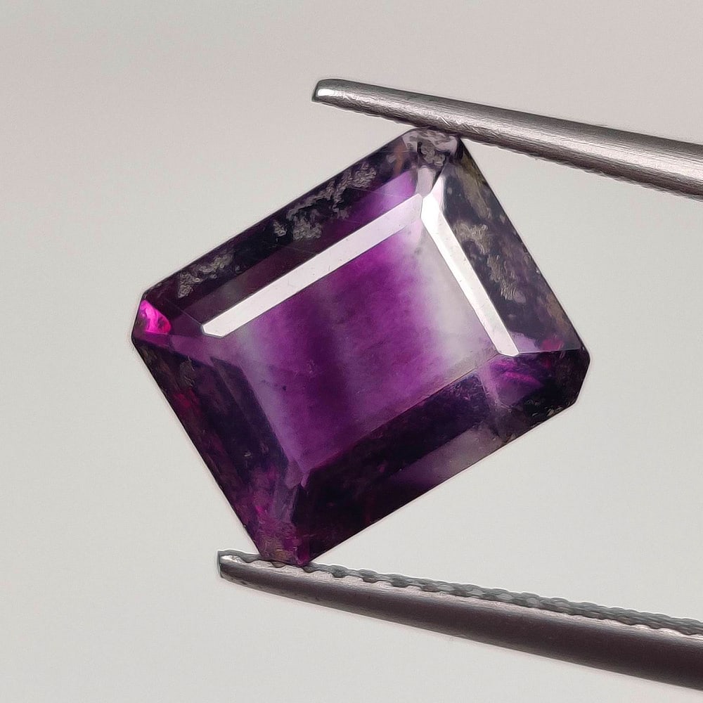 4.90 Ct Natural Multicolor Flourite Octagon Cut: Weight - 4.90 Ct / Dimensions - 10.80 x 8.90 x 5.60 mm / Shape - Octagon Cut / Color - Multicolor / Clarity - VVS / Origin - Brazil / Treatment - None