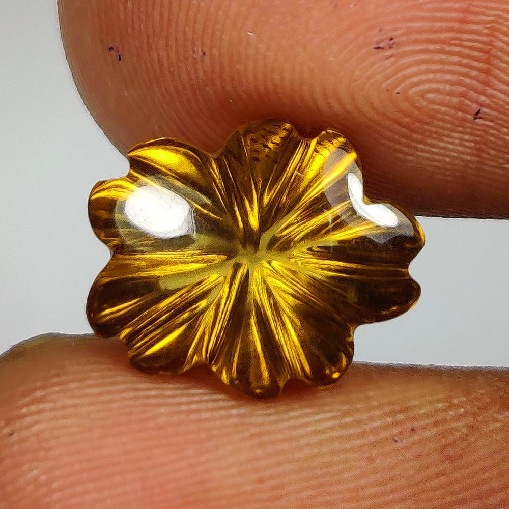 3.40 Ct Natural Yellow Citrine Fancy Flower Carving: weight - 3.40 Ct / Size - 11.40 x 9.30 x 6.50 mm / Shape - Excellent Flower Carving / Origin - Brazil / Treatment - heated