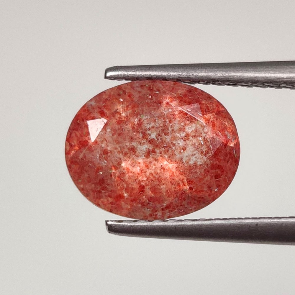 2.68 Ct Natural Lepitochrosite Oval Cut: Weight - 2.68 Ct / Dimensions - 10.10 x 8.00 x 5.80 mm / Shape - Oval Cut / Color - Pink / Clarity - SI / Origin -Brazil / Treatment - None