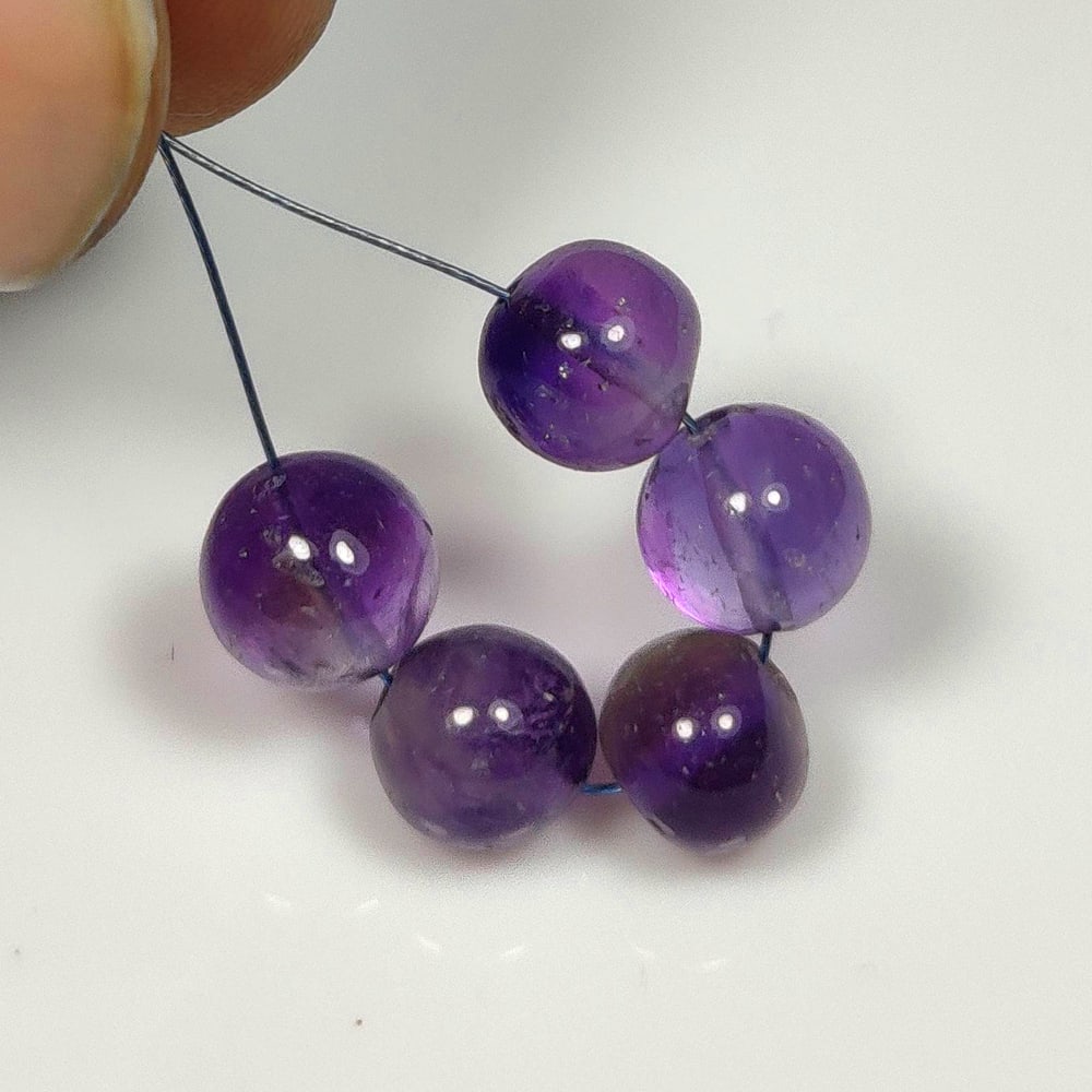 14.19 Ct Natural Purple Amethyst Round Beads: Weight - 14.19 Ct / Dimensions - 7.30 - 7.80 mm / 5 Pc's / Shape -Round Beads / Color - Purple / Clarity - VVS / Origin - Brazil / Treatment - Heated