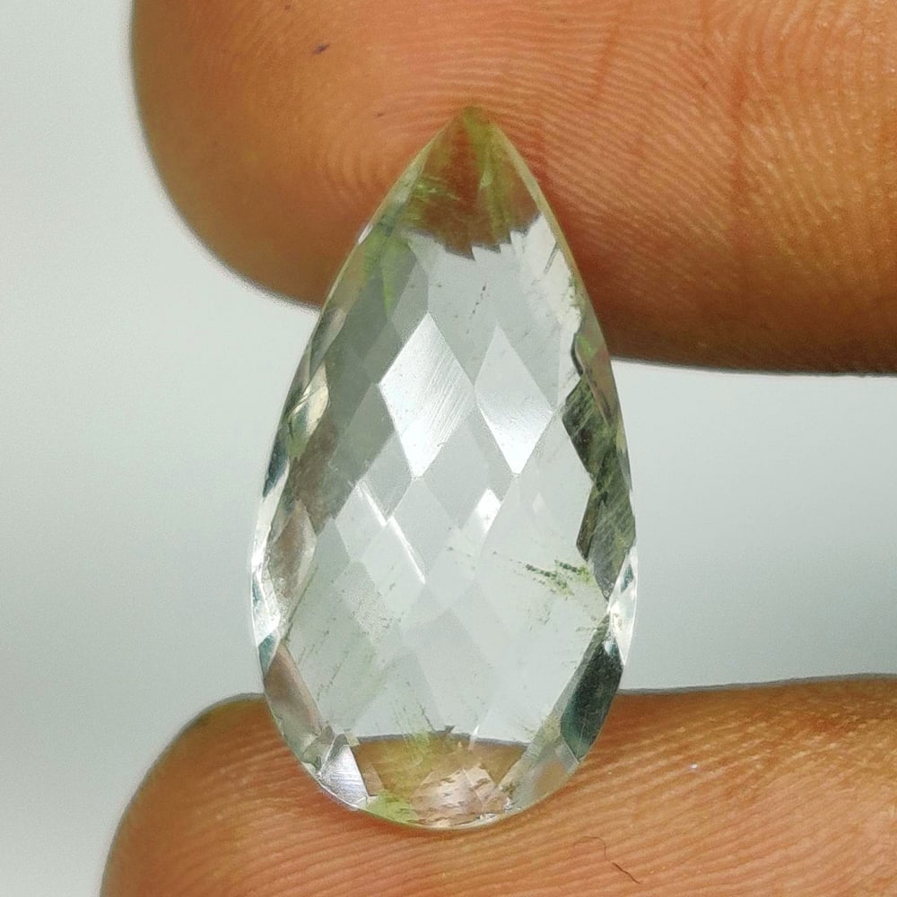6.68 Ct Natural Colorless Quartz Pear Cut: Weight - 6.68 Ct / Size - 19.00 x 10.00 x 6.10 mm / Shape - Pear Cut / Clarity - Transparent / Origin - Brazil / Treatment - None