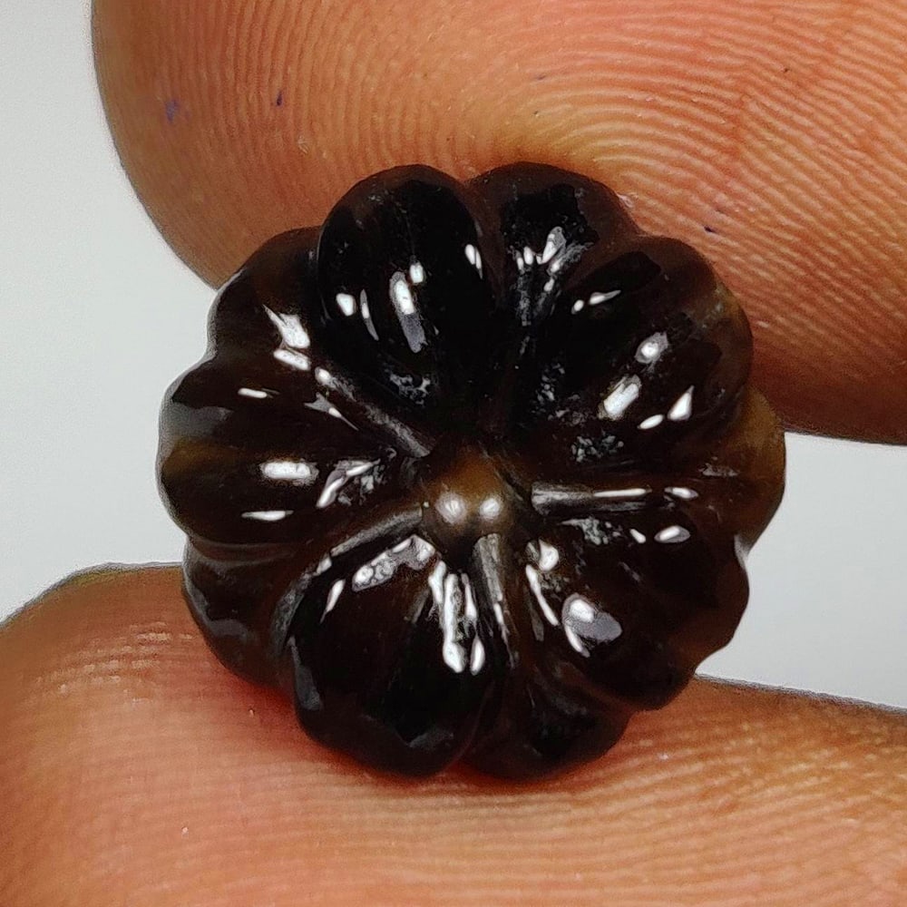 4.43 Ct Natural Black Onyx Flower Carving: Weight - 4.43 Ct / Dimensions - 12.70 x 12.70 x 4.00 mm / Shape - Flower Carving / Color - Black / Clarity - OPaque / Origin - Brazil / Treatment - None