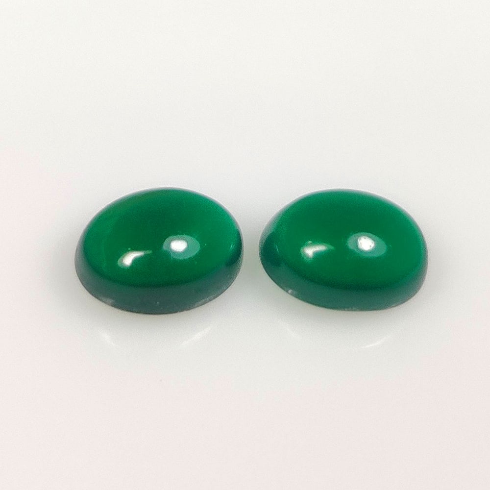 2.65 Ct Natural Green Agate Oval Cab Pair: Weight - 2.65 Ct / Size - 8.00 x 6.00 x 4.20 mm / 2 Pc's / Shape - Excellent Oval Cab / Clarity - Opaque / Origin - Brazil / Treatment - None