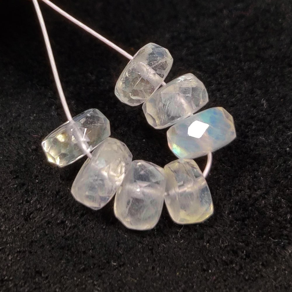 6.45 Ct Natural Blue Tint Moonstone Round Cut Beads: Weight - 6.45 Ct / Size - 5.40 - 6.10 mm / 7 pc's / Shape - Round Cut Beads / Clarity - Semi-Transparent / Origin - India / Treatment - None