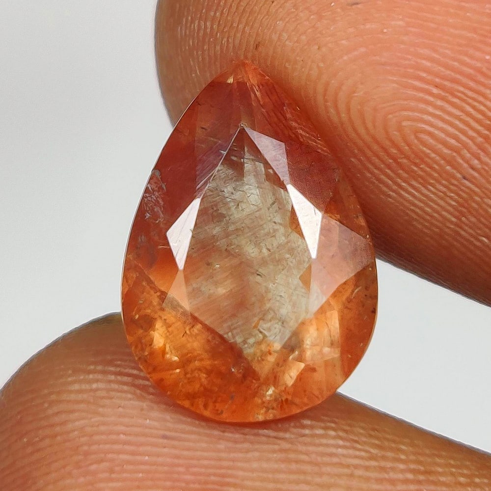 3.73 Ct Natural Andesine Pear Cut (1 of 2)