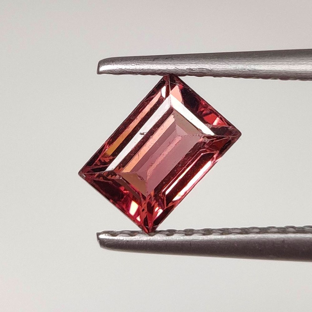 0.93 Ct Natural Pink Tourmaline Baugette Cut: Weight - 0.93 Ct / Dimensions - 6.60 x 4.50 x 3.50 mm / Shape - Baugette Cut / Color - Pink / Clarity - VVS / Origin - Africa / Treatment - None