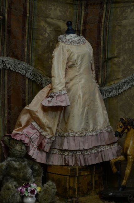 Antique Doll Dress (1 of 5)