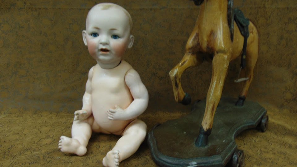 ANTIQUE SOLID DOME  CHARACTER BABY - KESTNER (1 of 5)