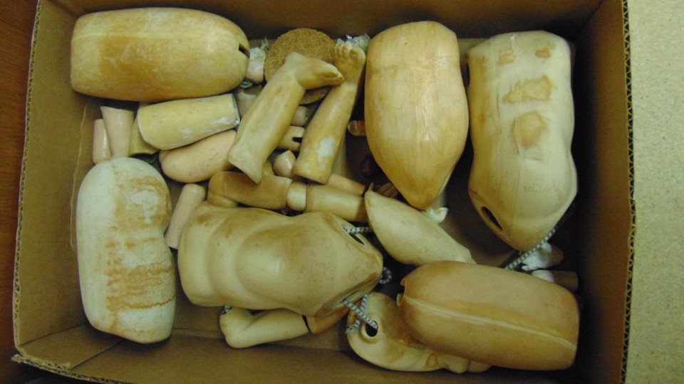 Mixed Doll Part Lot (1 of 1)