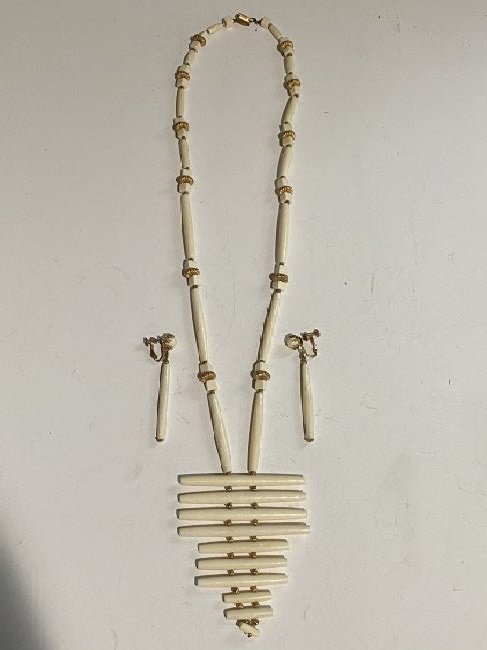 Miriam Haskell Mid Century Modern Necklace and Earrings: Unusual Miriam Haskell Mid Century Modern Necklace and Earrings.