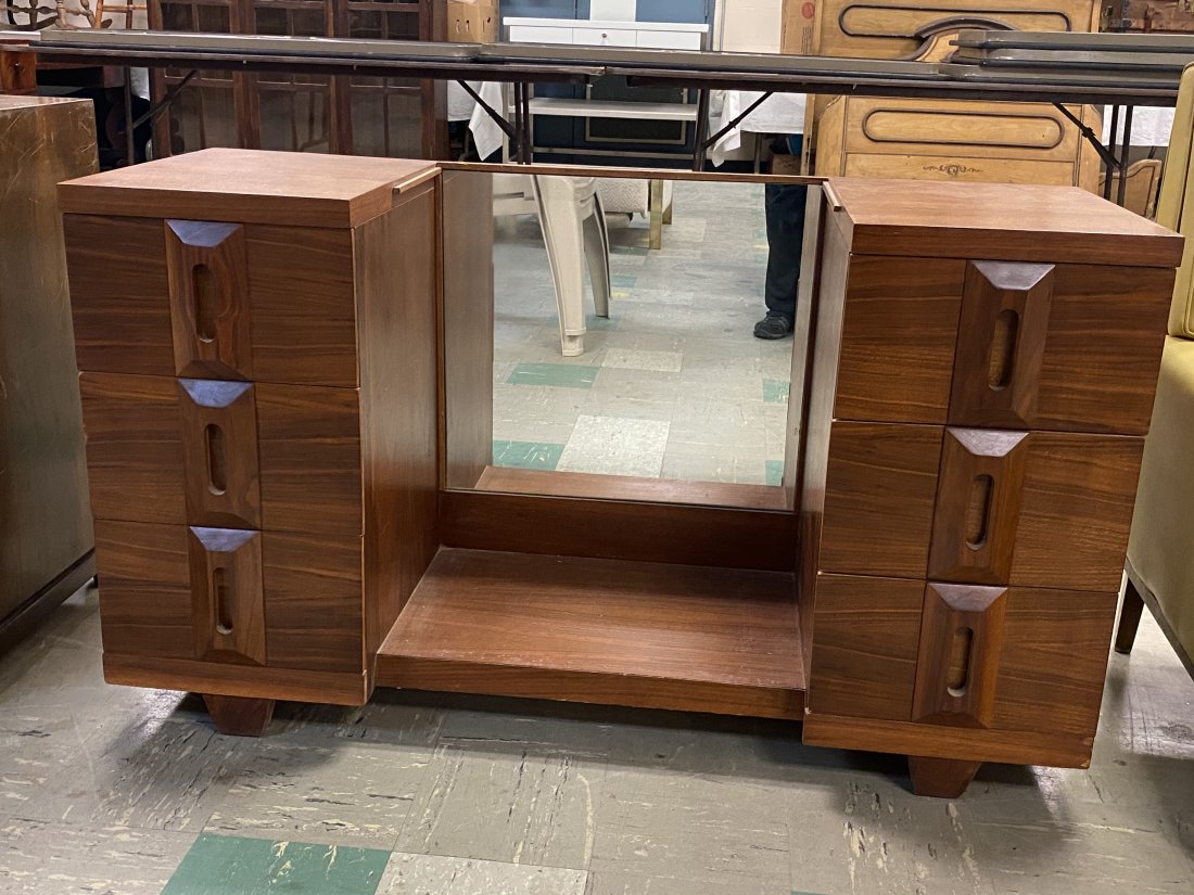 MCM American of Martinsville Vanity Base: MId Century Modern American of Martinsville Vanity Base.
