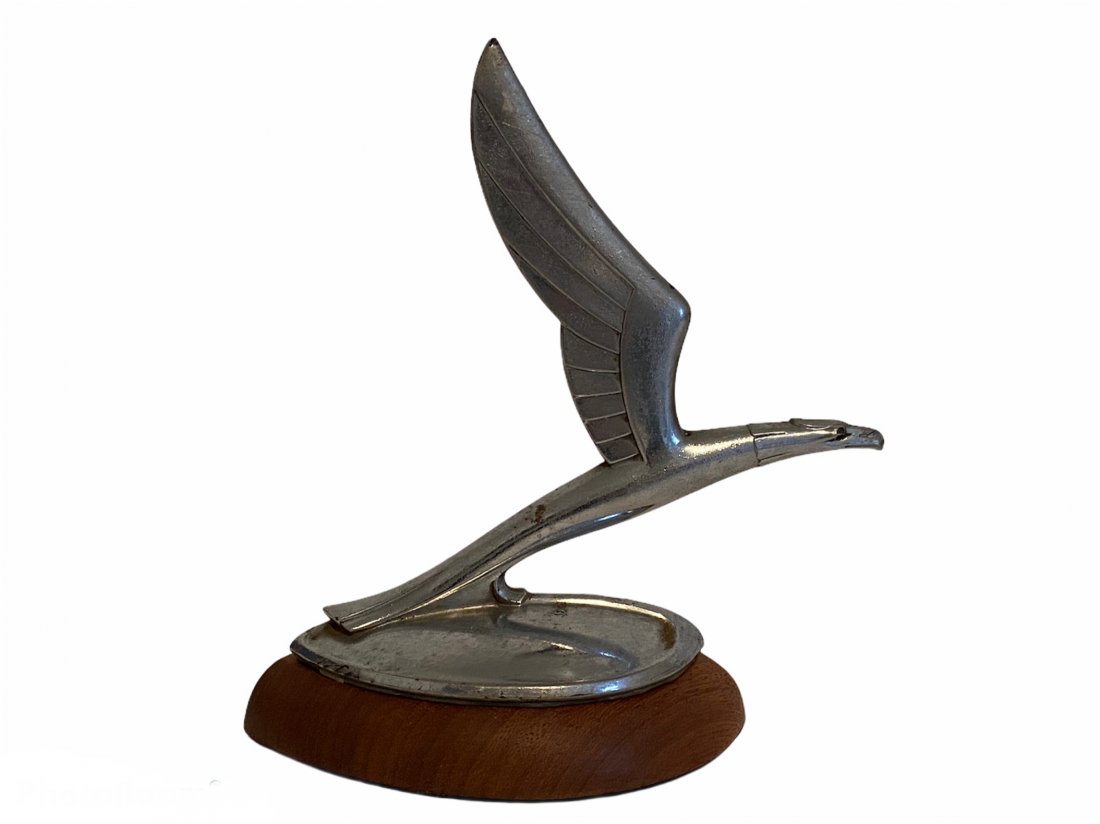 1933 Chevrolet Eagle Hood Ornament (1 of 8)