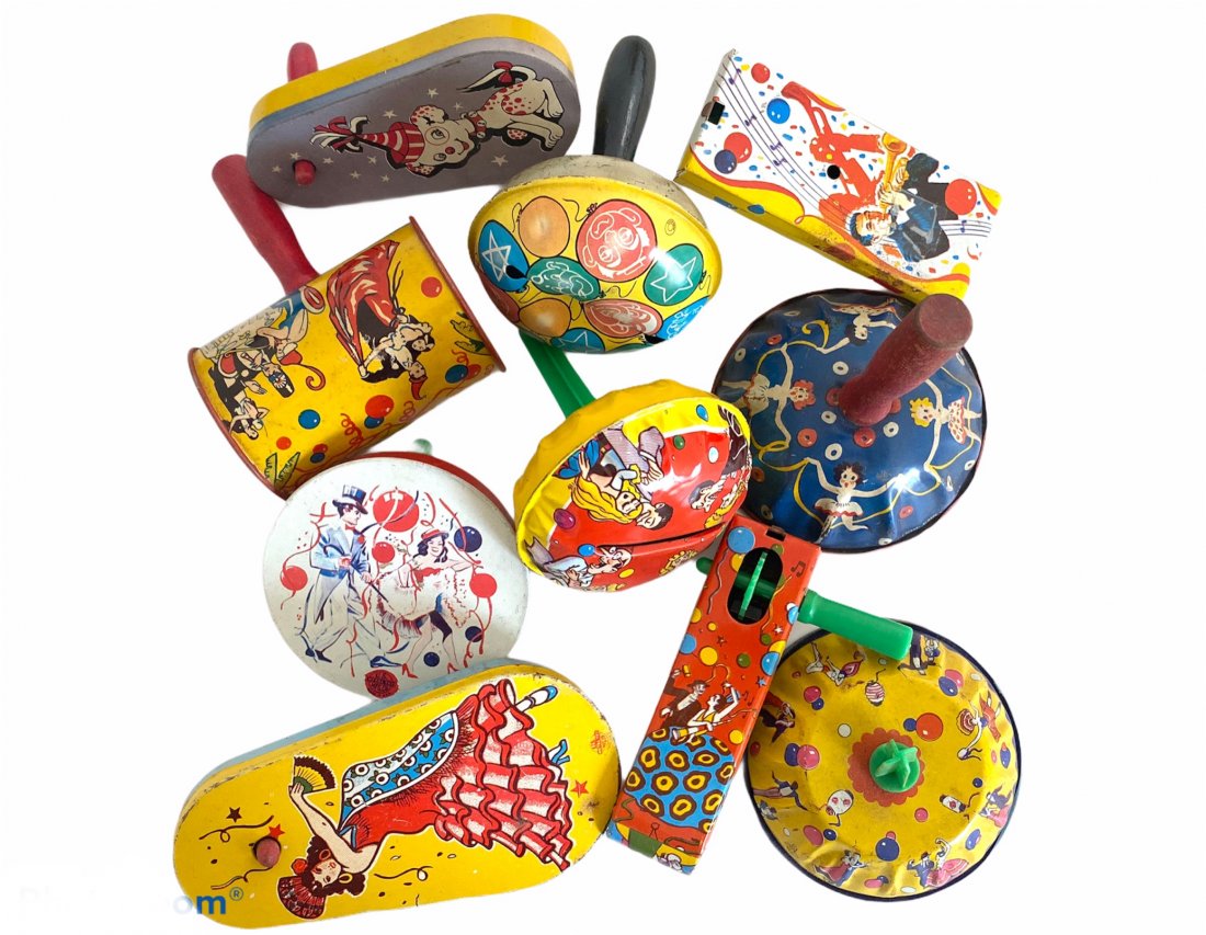 Lot of 10 Vintage Tin Litho Noisemakers Party Favors: Lot of 10 vintage tin litho noisemakers, party favors. Some are marked U.S. Metal Toy MFG Co. NY made in the USA. 1 is marked Life of the Party products. Various sizes and conditions.