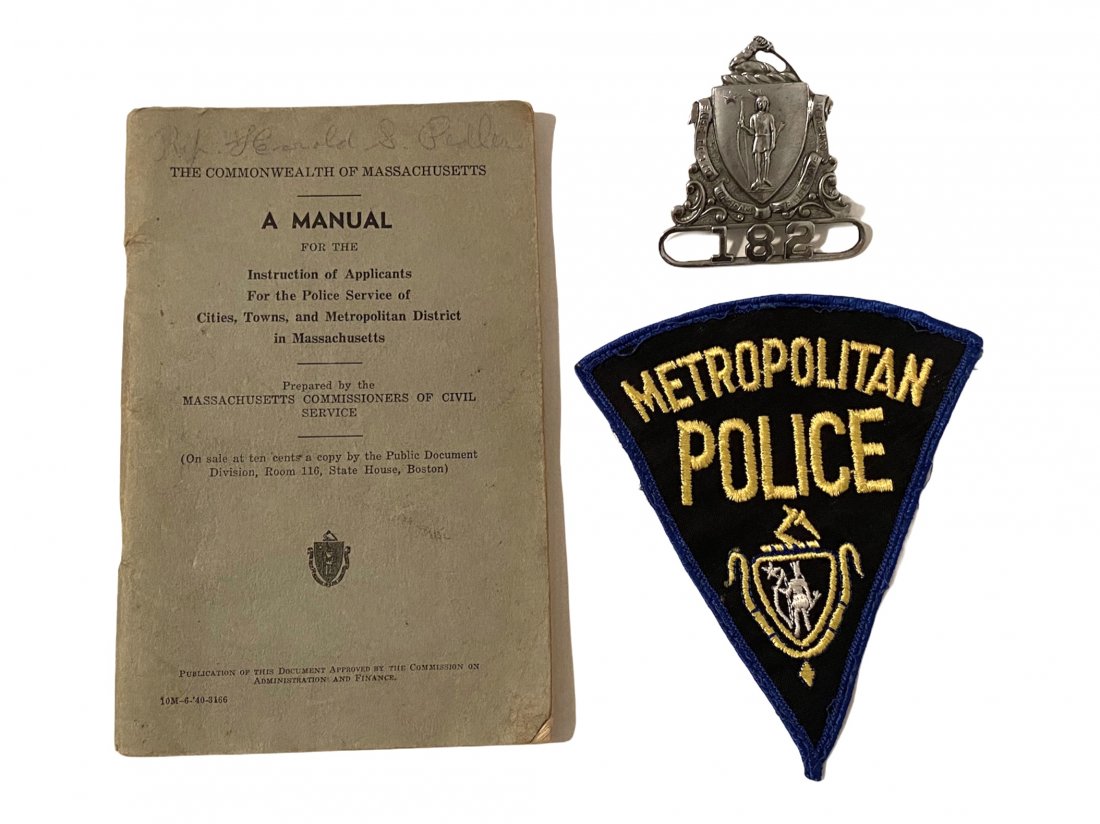 Vintage Massachusetts Metropolitan Police Lot w/Badge: Vintage Massachusetts Metropolitan Police Lot w/Badge, Patch and Manual.
