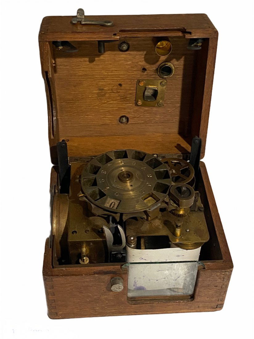 Antique Plasschaert Racing Pigeon Clock (1 of 9)