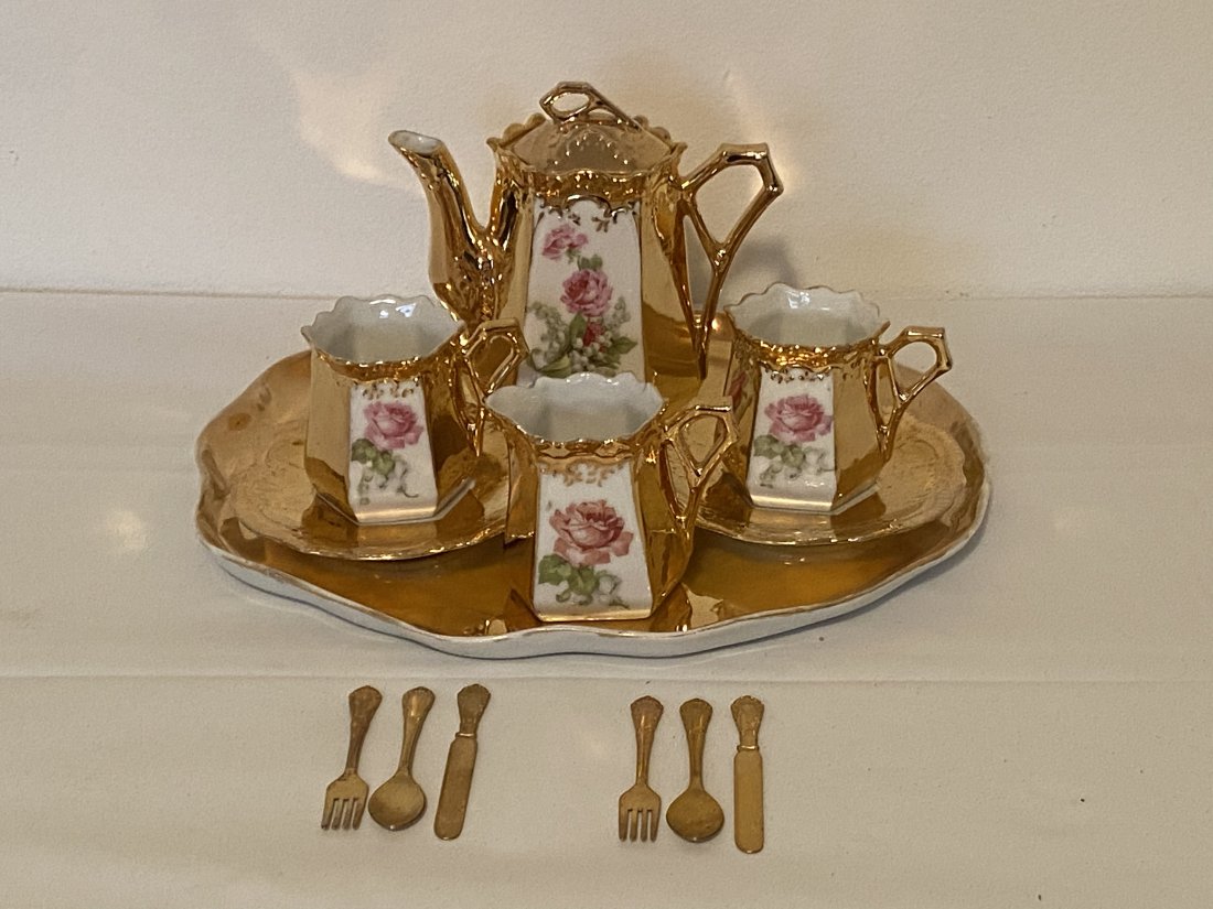 German Porcelain Doll Size Tea Service (1 of 6)