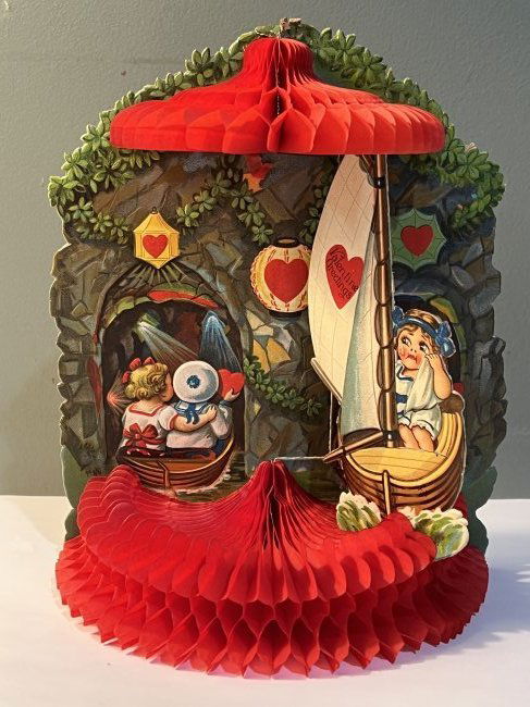 Victorian Embossed Fold Out Honeycomb Valentine Card (1 of 5)