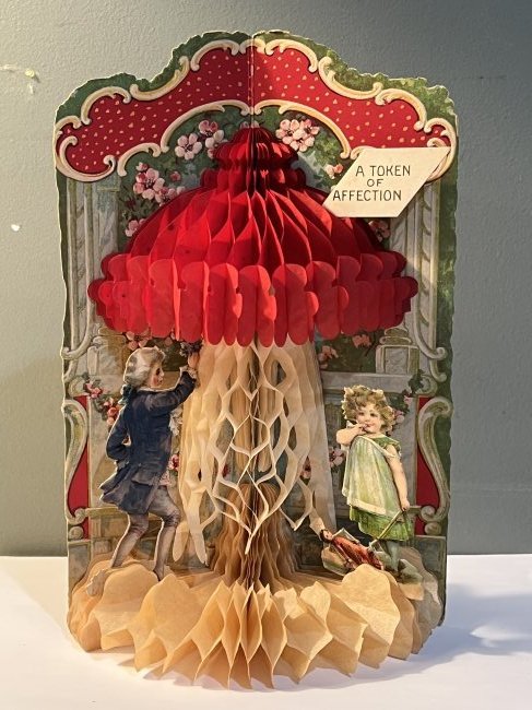 Victorian Embossed Fold Out Honeycomb Valentine Card (1 of 6)