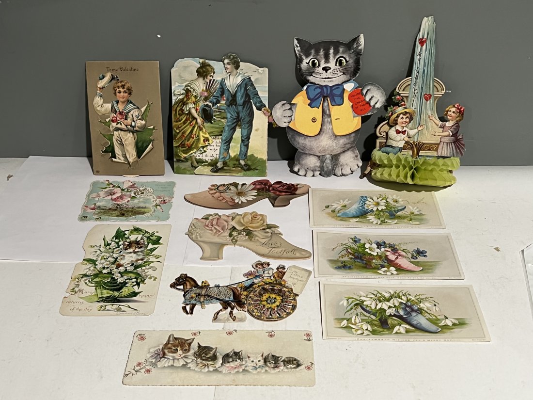 Assorted Lot of Victorian Valentines: Assorted lot of Victorian Valentineâ€™s Day cards. Raphael Tuck and more. Assorted sizes and condition.