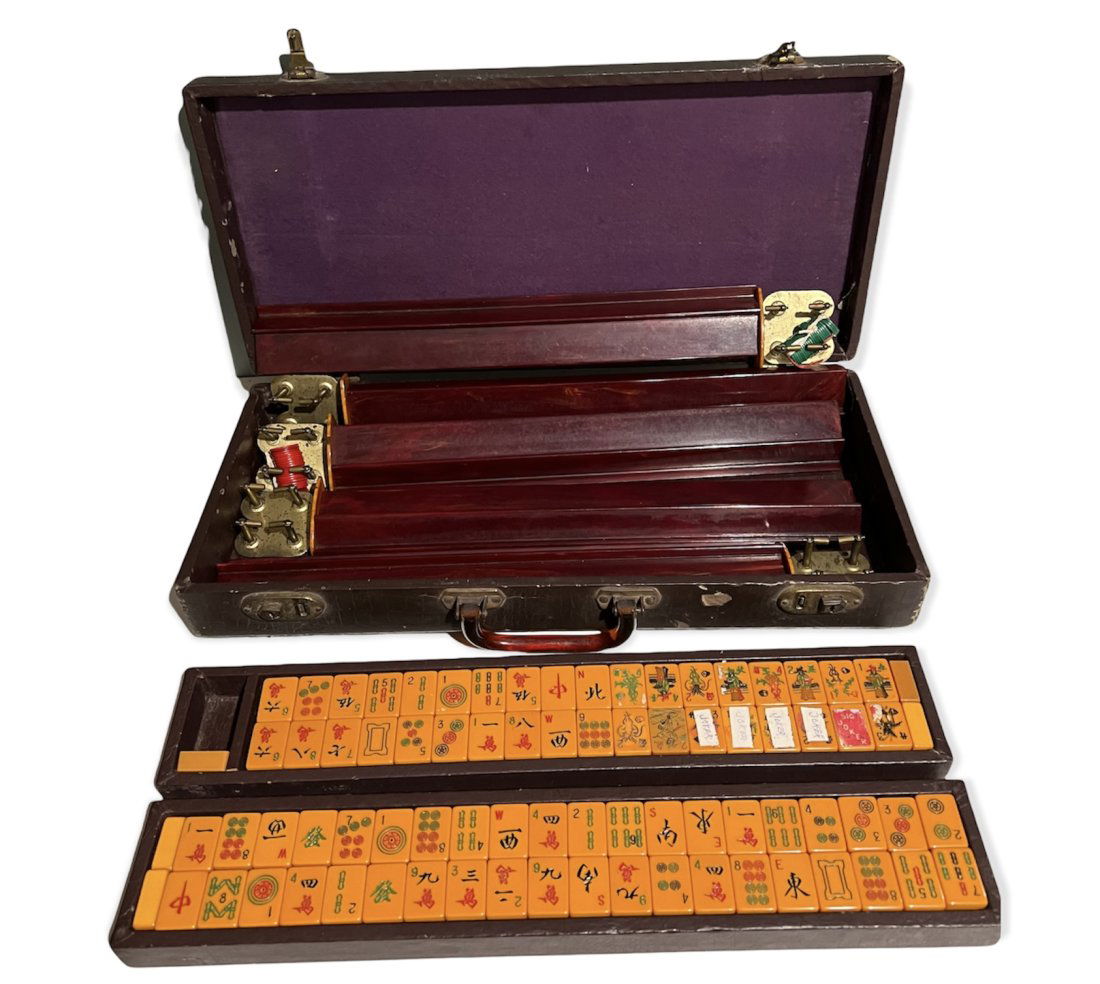 Large Butterscotch Bakelite Mahjong Set 157 Tiles (1 of 6)