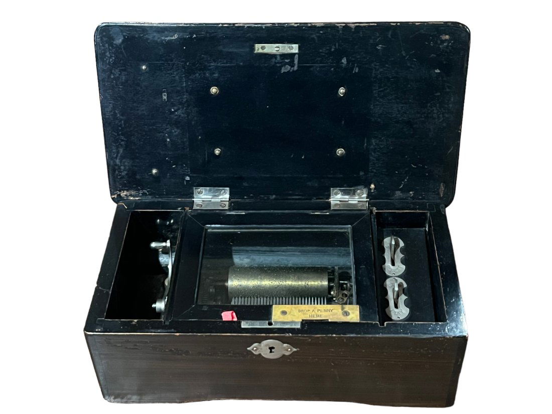 Coin Operated Victorian Cylinder Music Box (1 of 4)