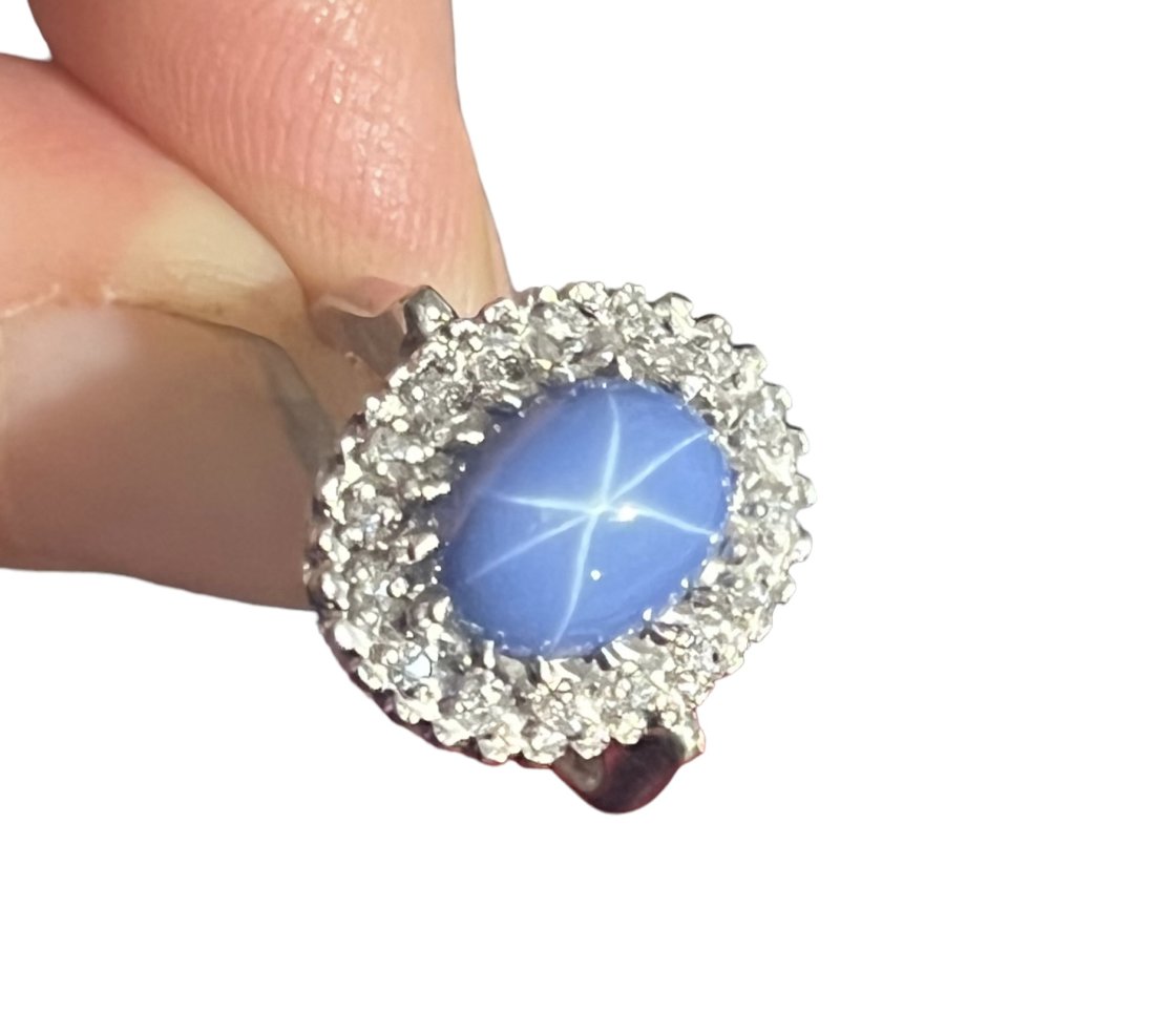 14K White Gold 6 Ray Star Sapphire Ring with Diamonds Size 7 (1 of 7)