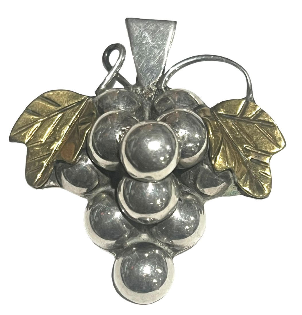 Taxco Mexico Sterling Silver Grapes Brooch Maker’s Mark FH (1 of 4)