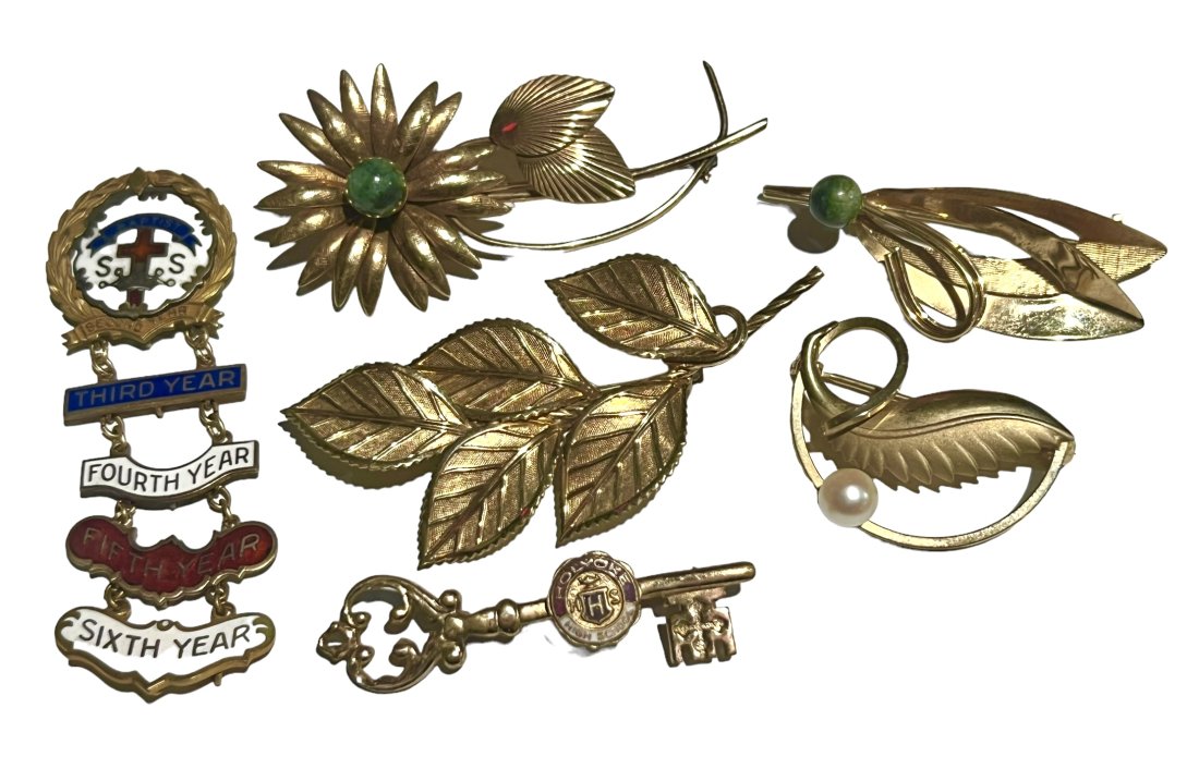 Lot of 6 Gold Filled Brooches: Lot of 6 Gold Filled Brooches.