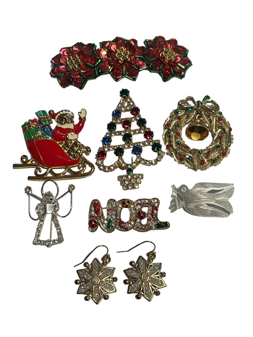 Lot of Vintage Christmas Brooches (1 of 8)