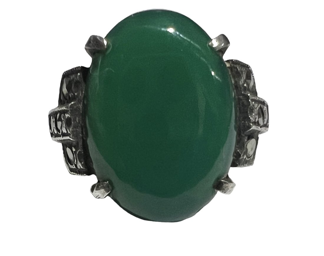 Antique Sterling Silver Jade and Marcasite Ring: Antique Sterling Silver Jade and Marcasite Ring. Size 4.5. Shipping-There are 3 options for shipping to choose from. LiveShip, (Live Auctioneers shipping), alternate in-house shipping with flat rate P