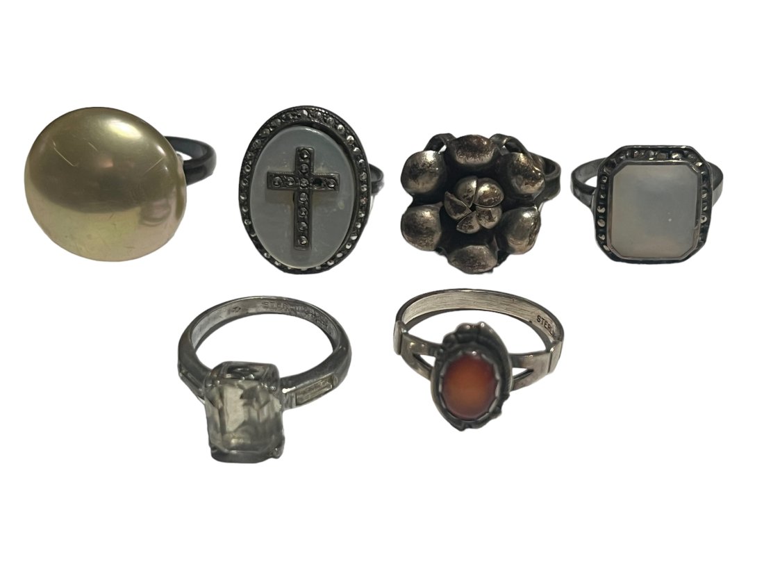 Lot of 6 Older Vintage Sterling Silver Rings (1 of 8)