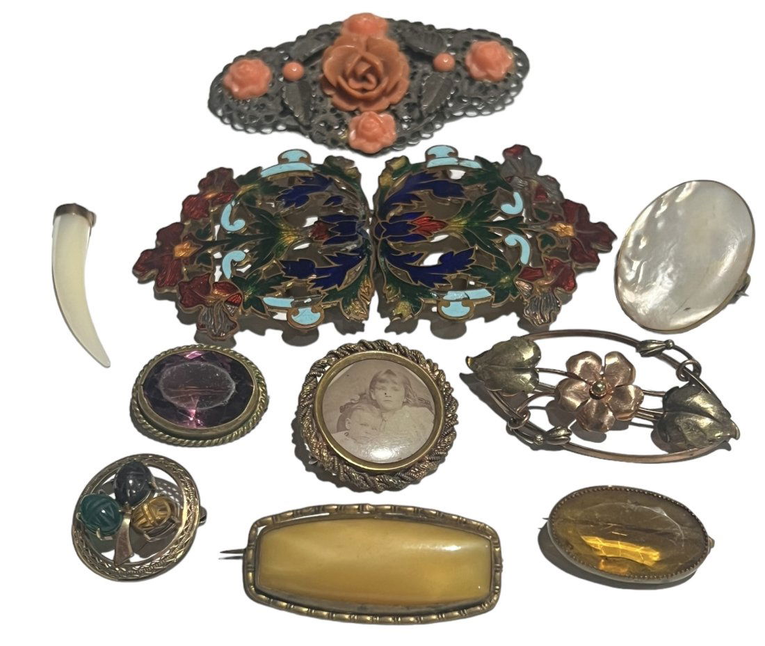 Lot of 10 Victorian and Art Nouveau Brooches Pendants and Belt Buckle (1 of 20)