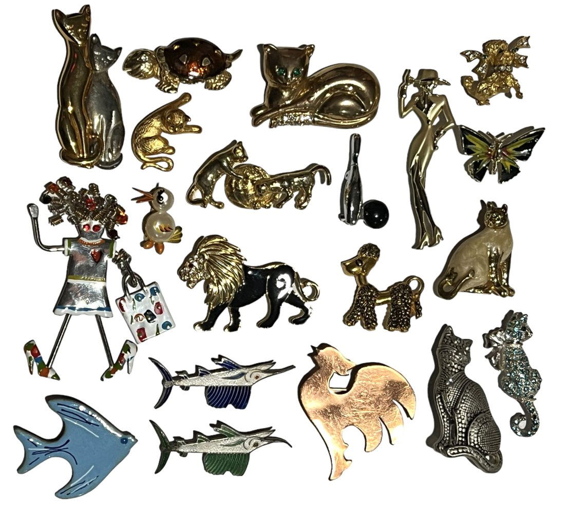 Lot of Vintage Jewelry Brooches and Rings Joan Rivers Sterling Christopher Radko (1 of 15)