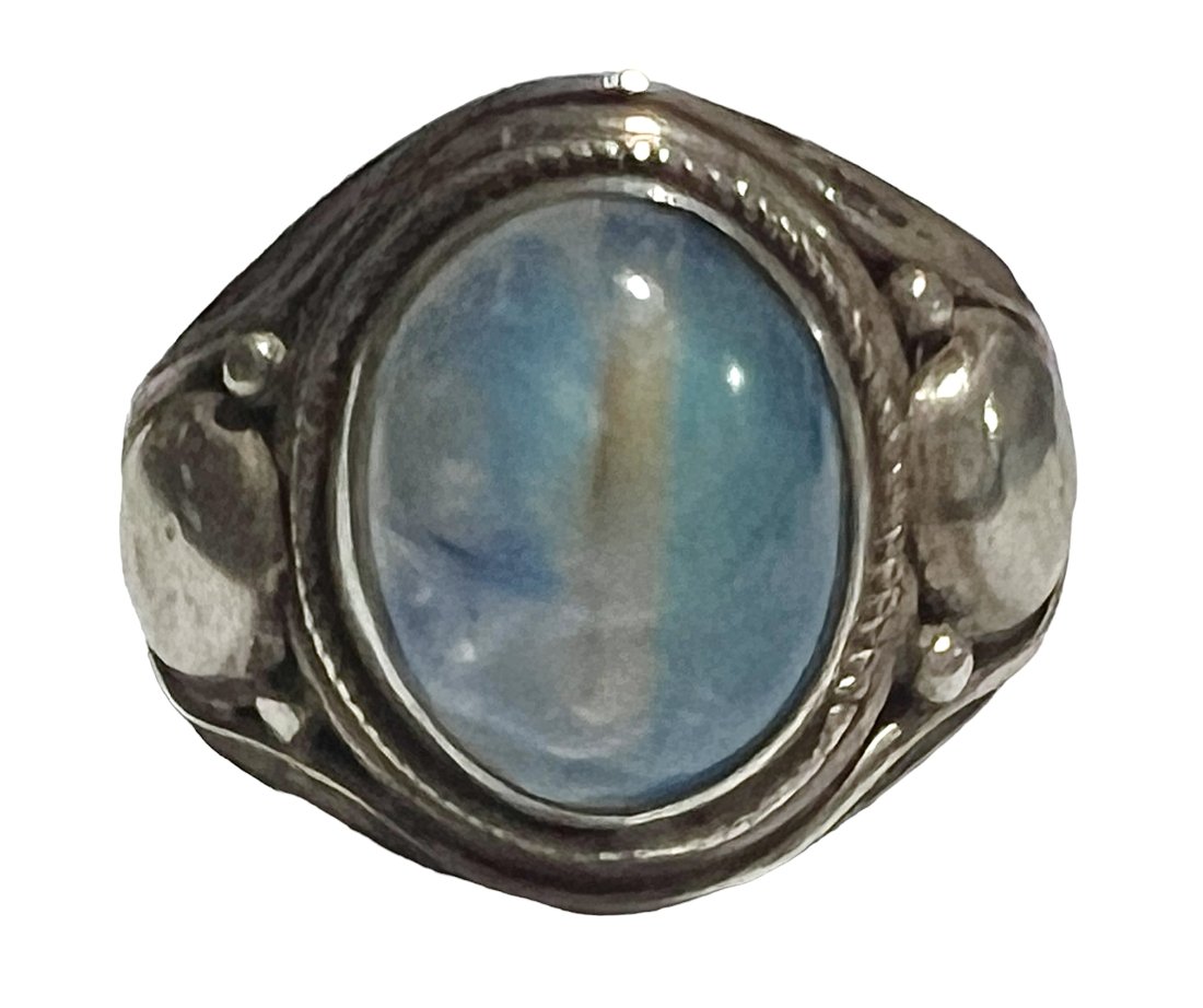 Vintage Sterling Silver and Labradorite Ring (1 of 7)