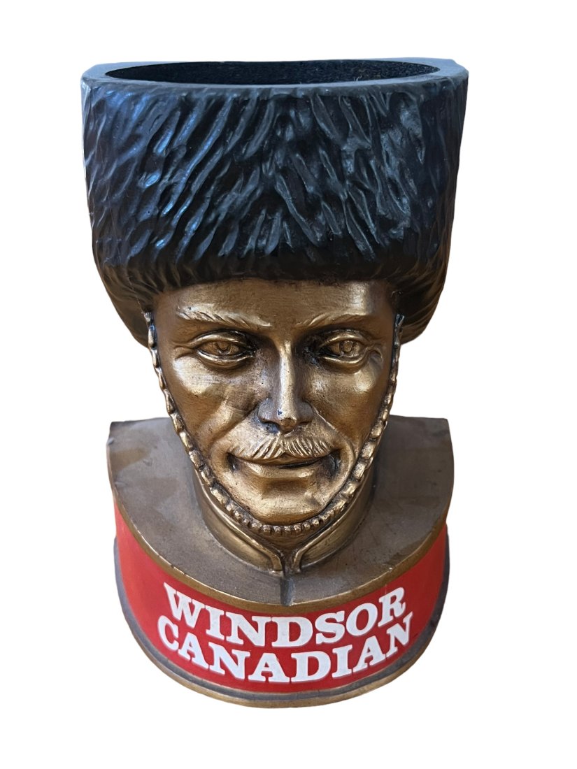 Vintage Windsor Canadian Back Bar Bottle Display Advertising Store Display (1 of 6)