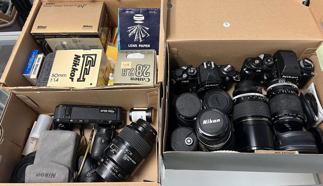Large Lot of Cameras and Camera Lenses and Accessories Mostly Nikon (1 of 17)