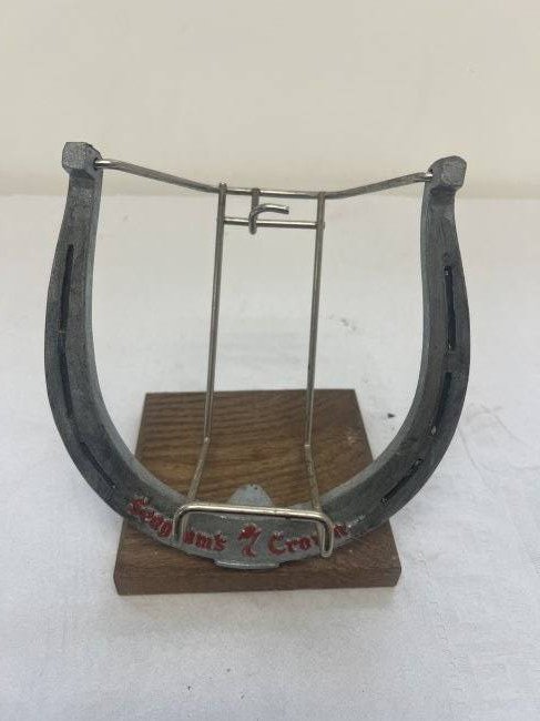 Vintage Seagrams 7 Back Bar Bottle Holder Display (1 of 3)