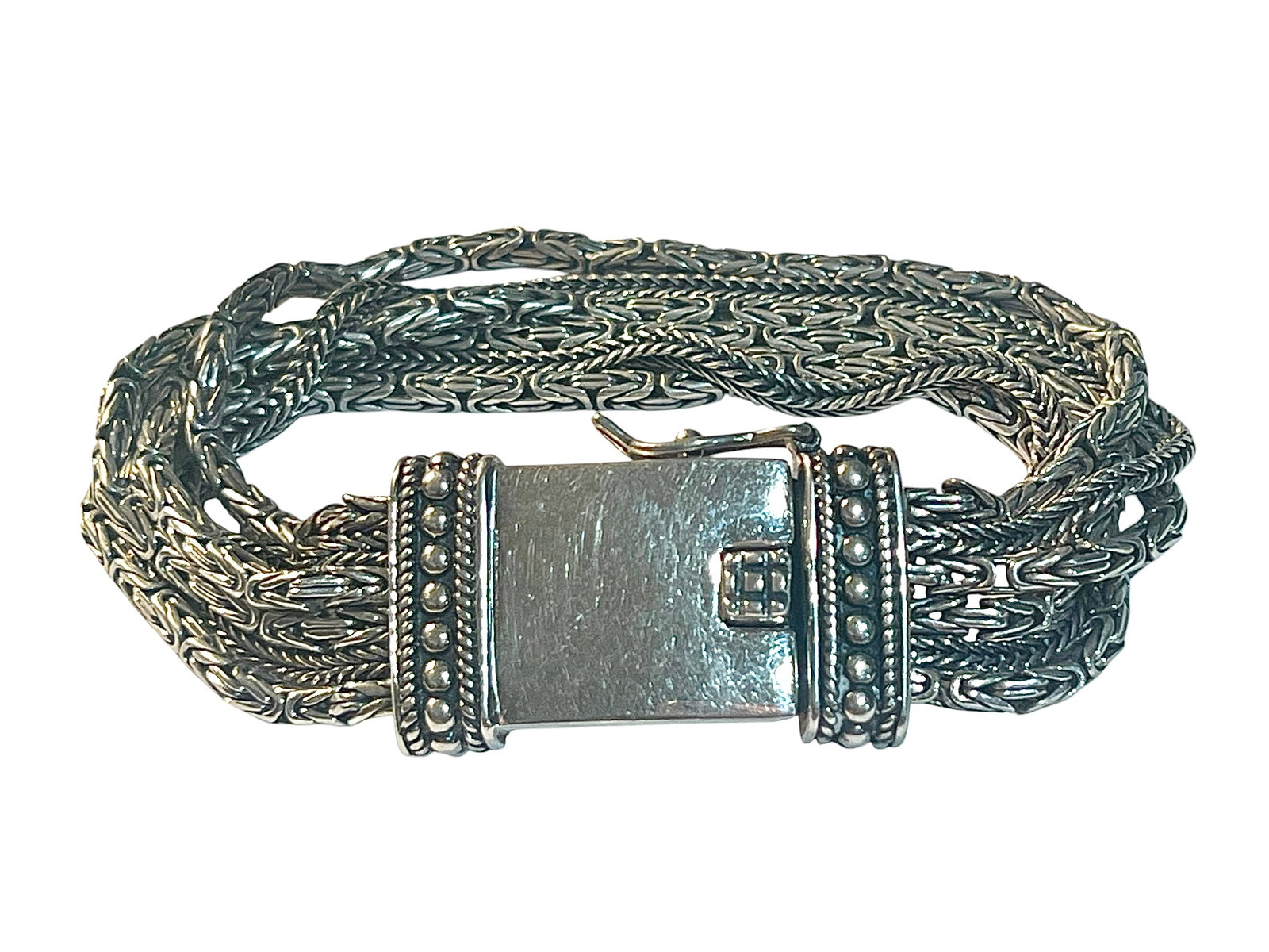 Silpada Sterling Silver Go Gorgeous Multi-Strand Byzantine Wheat Bracelet: Silpada Sterling Silver Go Gorgeous Multi-Strand Byzantine Wheat Bracelet. The bracelet is 7.5 inches.
