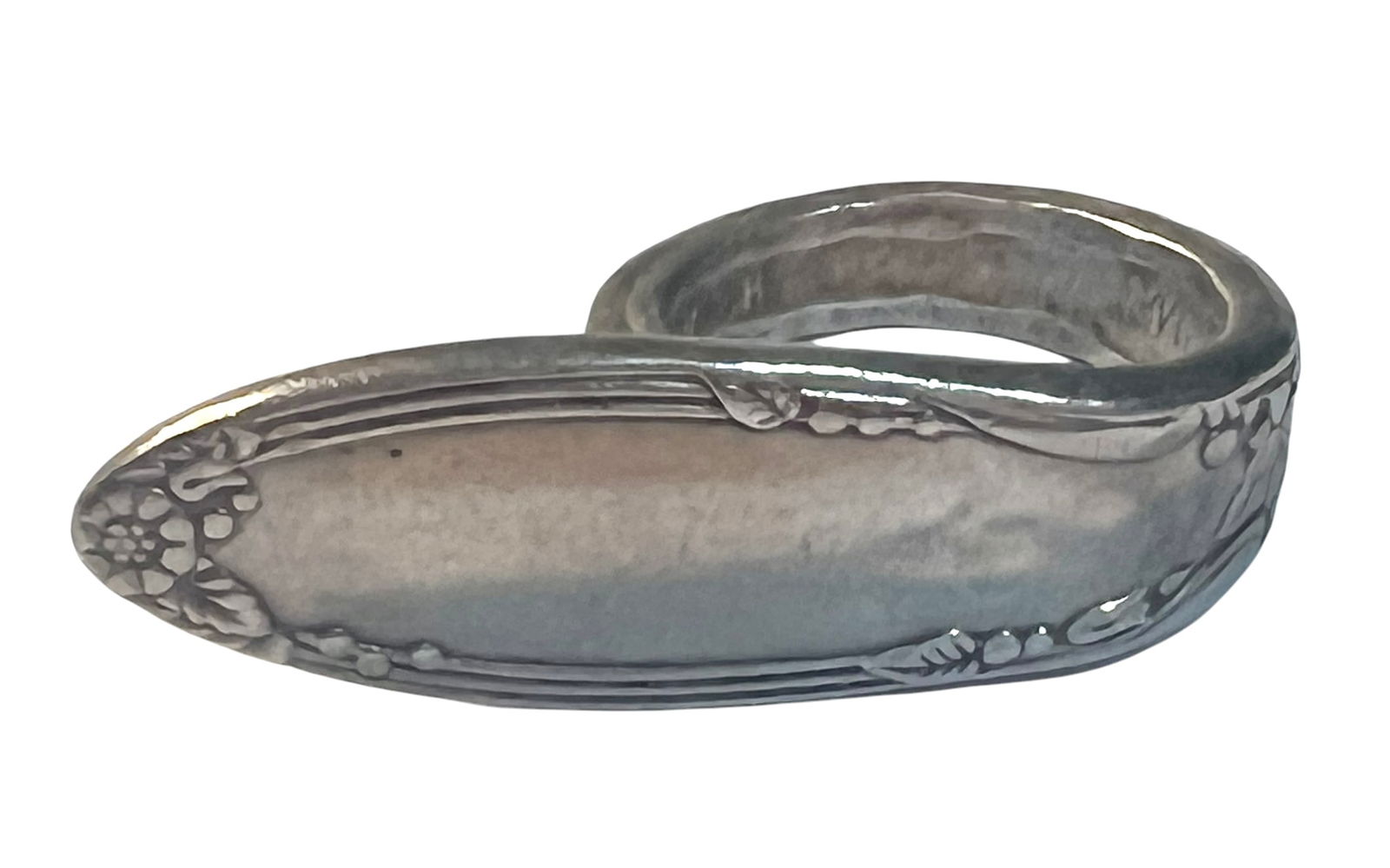 Unusual Oneida Sterling Silver Virginian Flatware Spoon Ring (1 of 8)