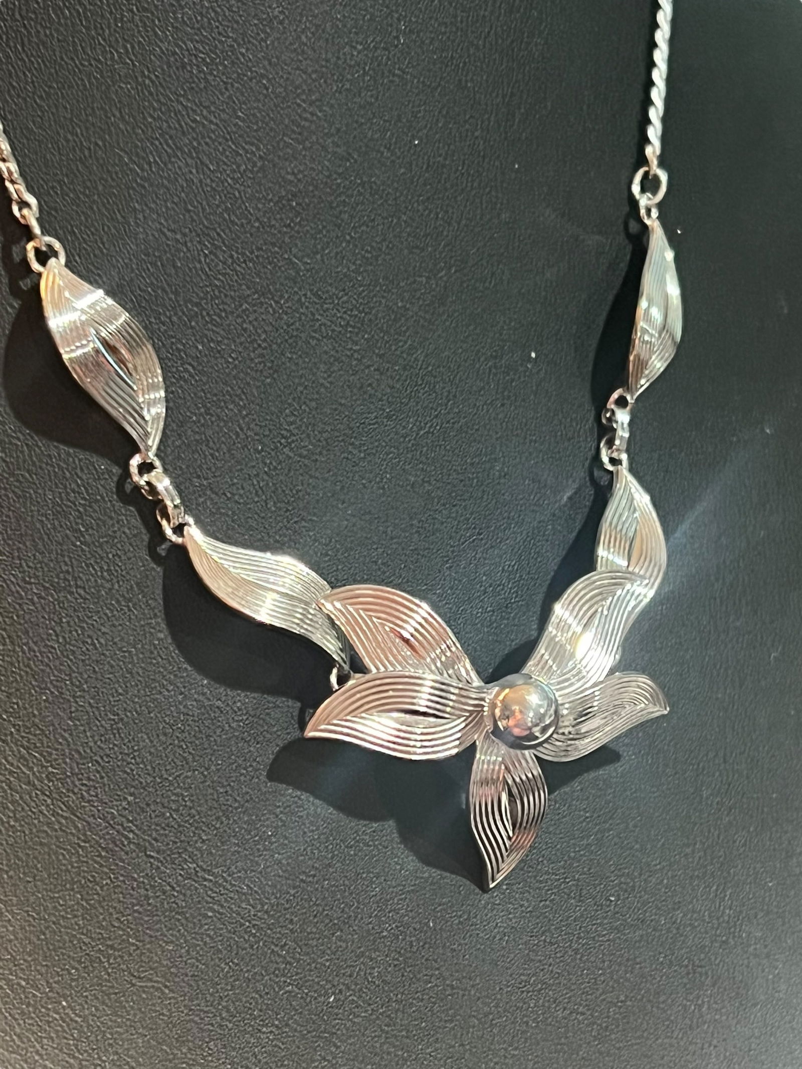 Vintage Van Dell Sterling Silver Floral Necklace (1 of 7)