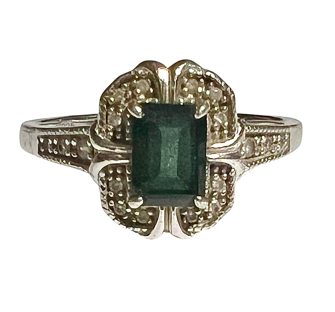 Sterling Silver Ring with Dark Green Stone (1 of 5)