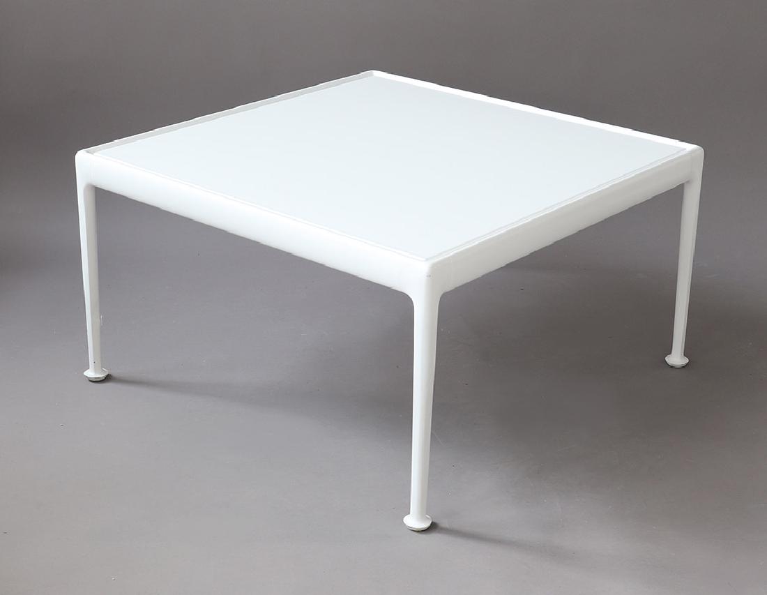 R.Schultz,Knoll Internt.,CouchtischMod.: Entwurf 1966, MetallguÃŸ, weiÃŸ lackiert. Metalltischplatte, weiÃŸ emailliert. 39 x 70 x 70 cm.