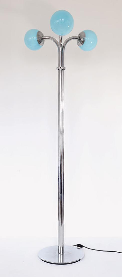 Superstudio, Poltronova, Italien, Stehleuchte Excelsior: Entwurf 1969, Seltene AusfÃ¼hrung mit blauen an Stelle von WeiÃŸen Glaskugeln. Verchromtes Metall, hellblaue Glaskugeln. HÃ¶he 210 cm., Literature: G. Gramigna, Repertory, 1985, Mailand, Abb. S.