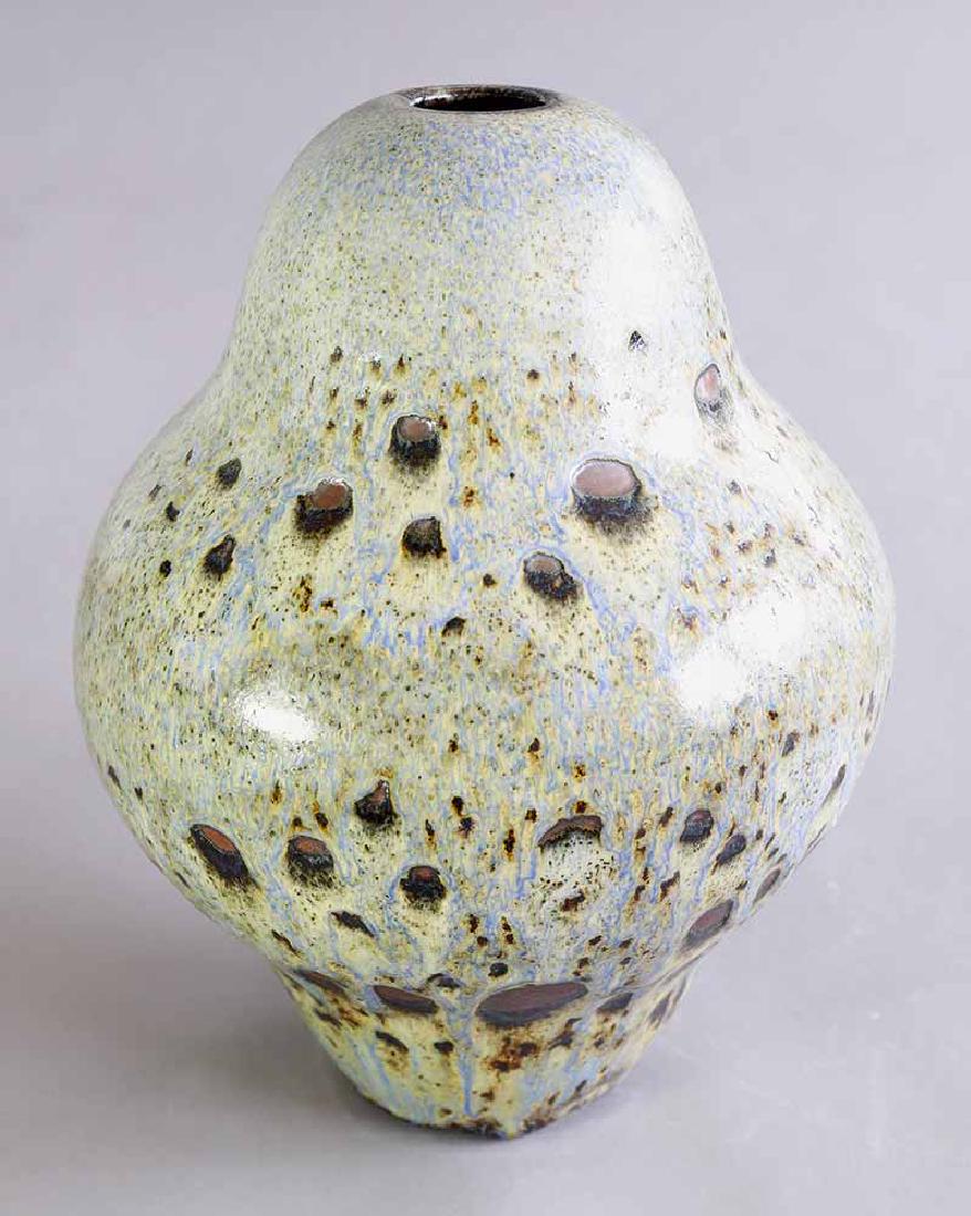 Vase D. de Montmollin: Vase. Ceramics. Stoneware. Multilayer partially marbled overflow glaze in light blue-gray, brown and light olive green, partially patchy, translucent wall sections. H. 25 cm, D. 20 cm. Marked on the b