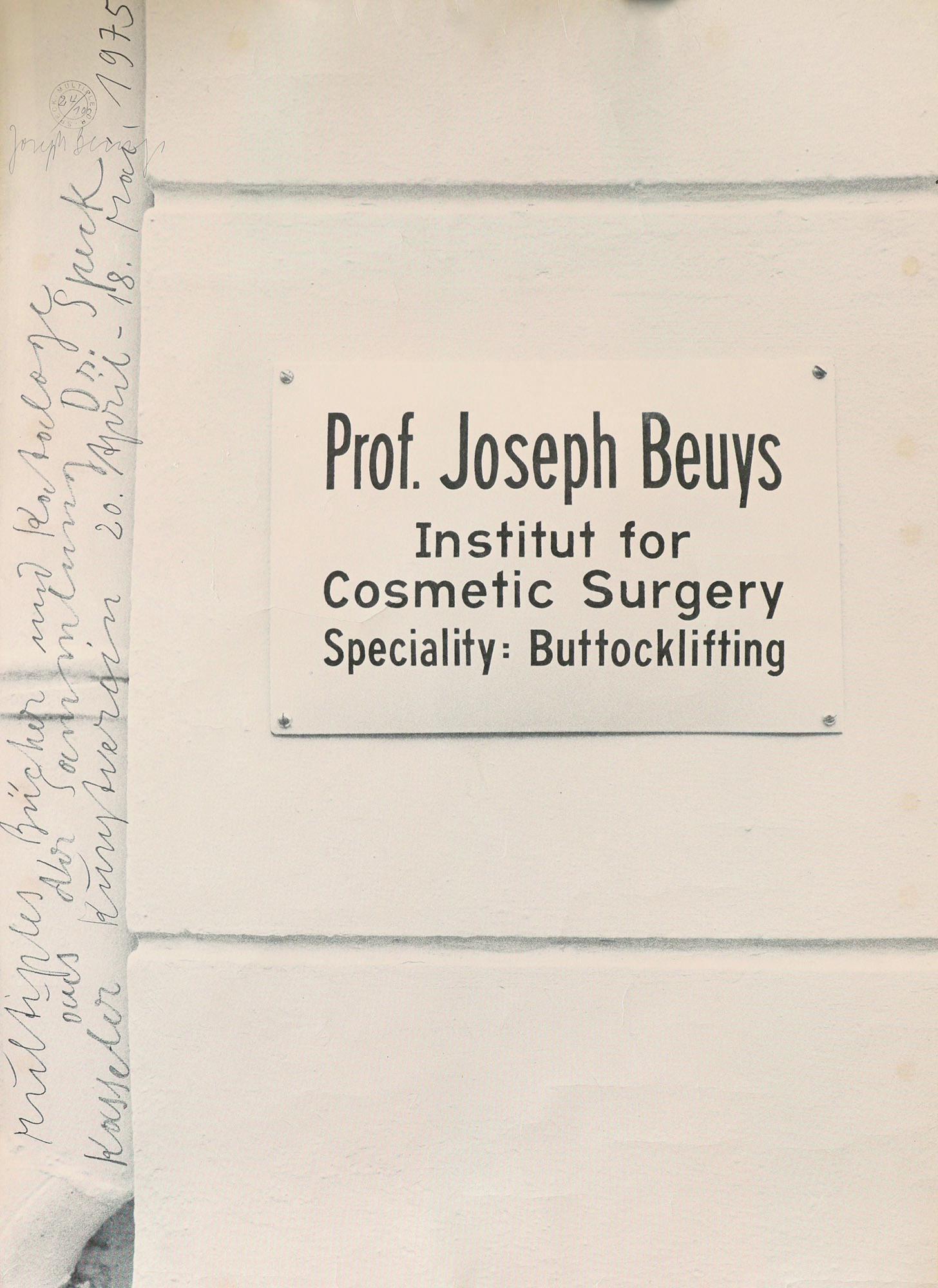 Joseph Beuys* Dr. Speck-Multiple: Joseph Beuys*, (1921-1986), Dr. Speck Multiple. 1975. Number 24 from an edition of 100 copies. Offset on cardboard. 84 x 59.5 cm. Signed and numbered in pencil upper left: Joseph Beuys 24/100. Editor