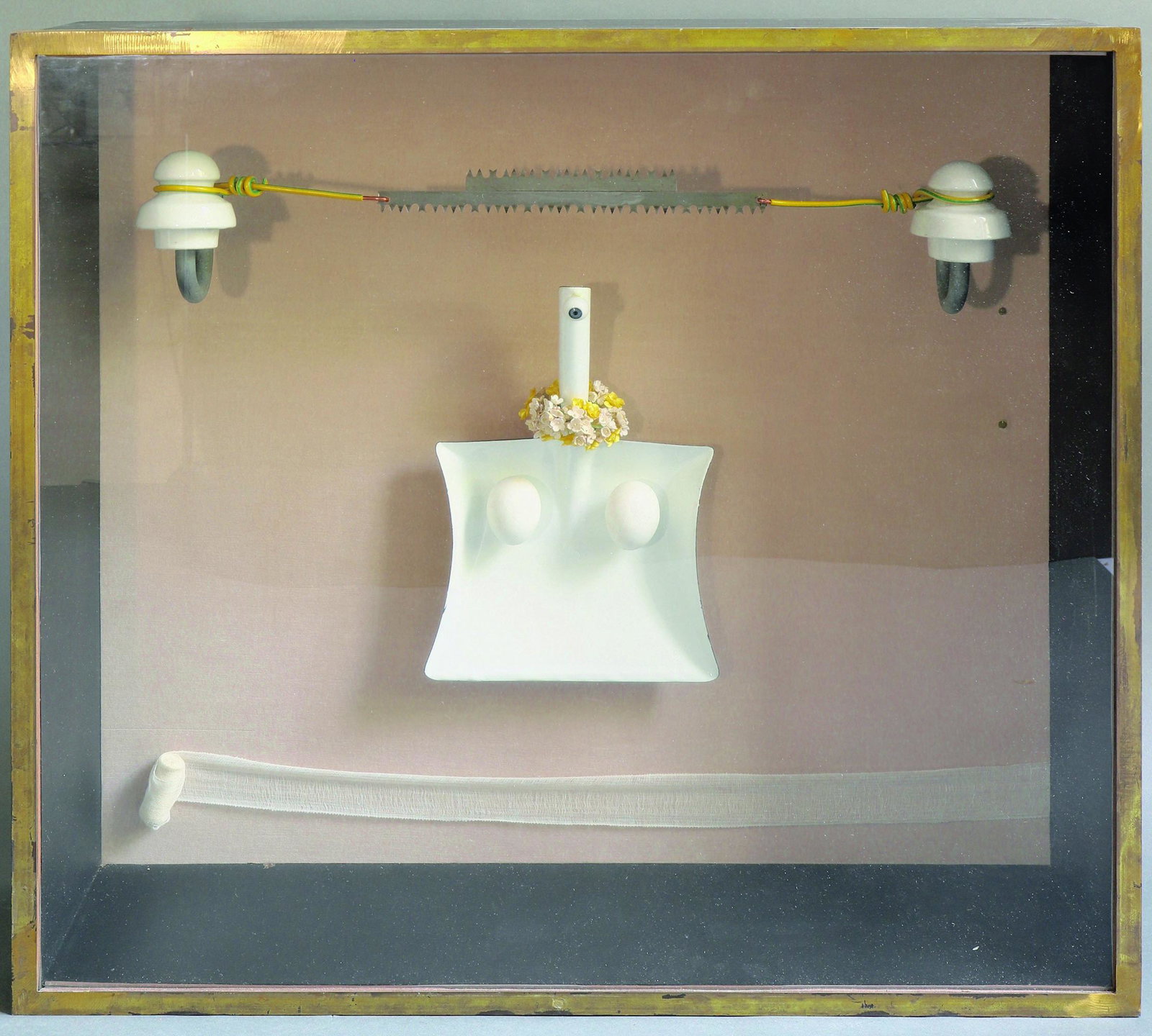 Hans Peter Alvermann, Lady Diana: Hans Peter Alvermann, (1931-2006), Die Kopfschmerzen der Lady Diana / Lady Diana's headache. 1982. Object box made of black lacquered wood, assembly of porcelain insulators, dustpan, eggs and gauze ba